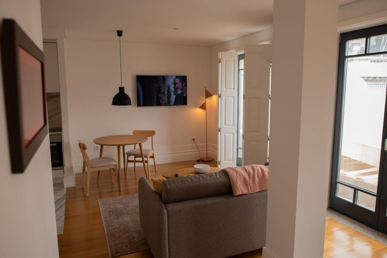Spacious Studio W/ Balcony & Ac By Lovelystay بورتو المظهر الخارجي الصورة